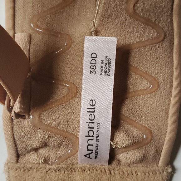 Ambrielle Woman's Bra  EUC - Picture 2 of 6